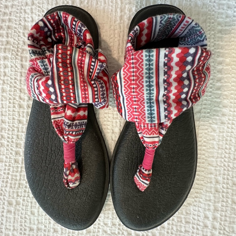 Like new Sanuk sandals. Size 7